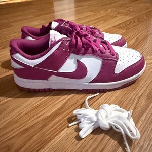 Nike Dunk Low Next Nature Women’s 8 NEW fuchsia